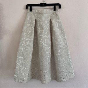Full Skirt w Cream Floral Texture